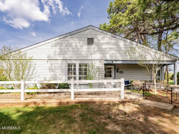 436A New Castle Court, Manchester, NJ 08759