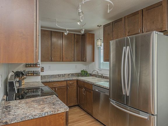 2nd image of 3031 Westgate Pl
