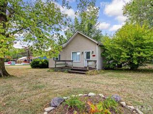 301 S Adams St, Manito, IL 61546