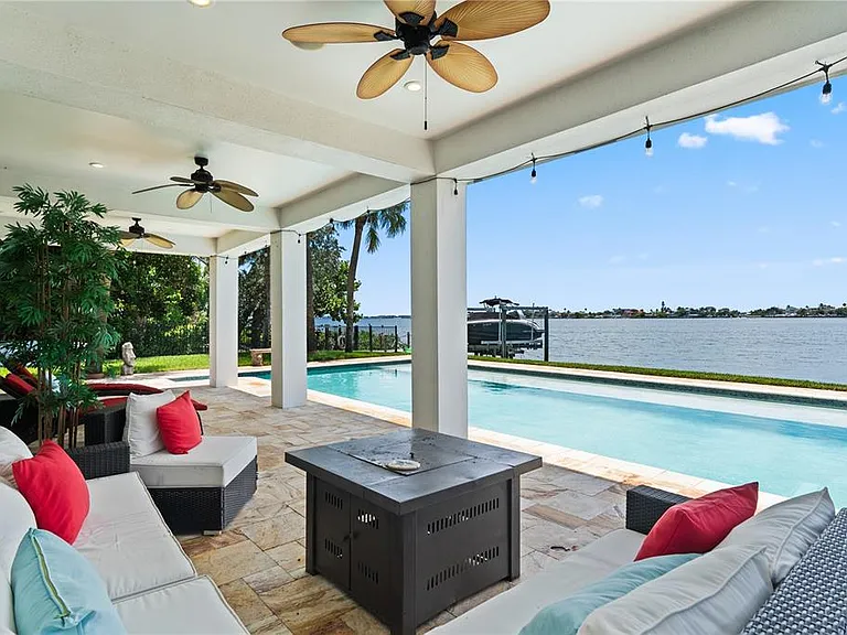 141 Punta Vista Dr — Photo 1
