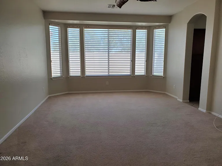 2094 E Oakland St — Photo 5