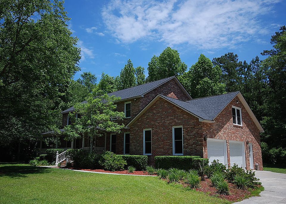 1st image of 341 Danby Woods Ct