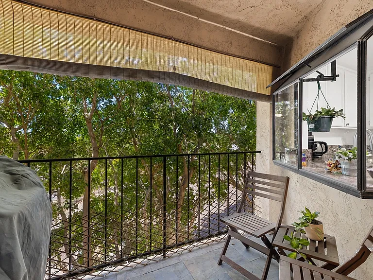 2849 E St #21 — Photo 5