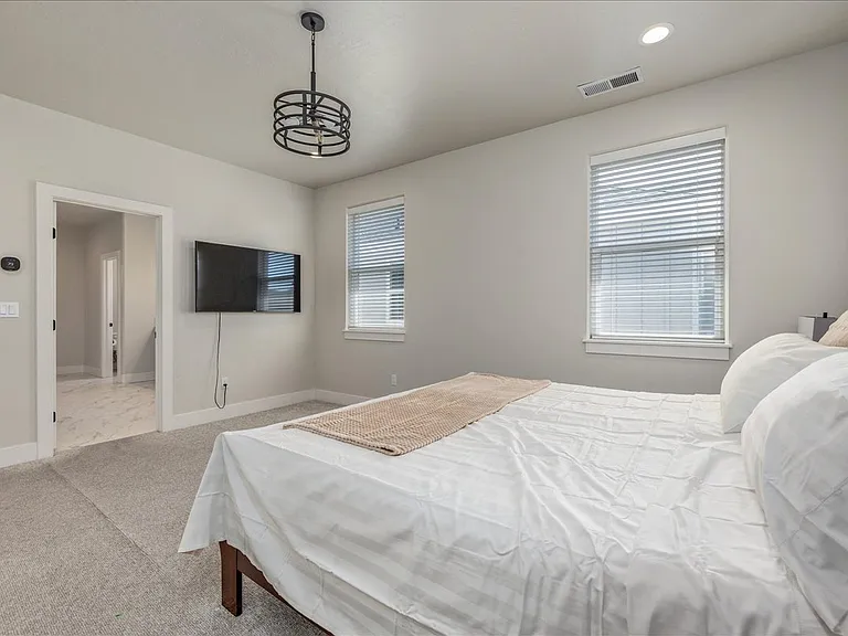 5562 S Zaivcla Ave — Photo 25