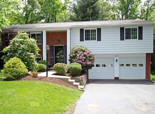 2505 Partridge Dr, Pittsburgh, PA 15241