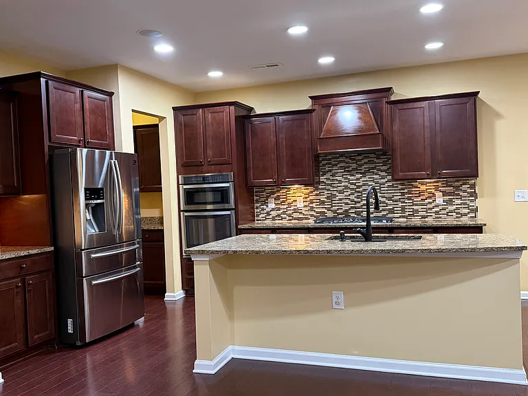 2101 Chipley Dr — Photo 1
