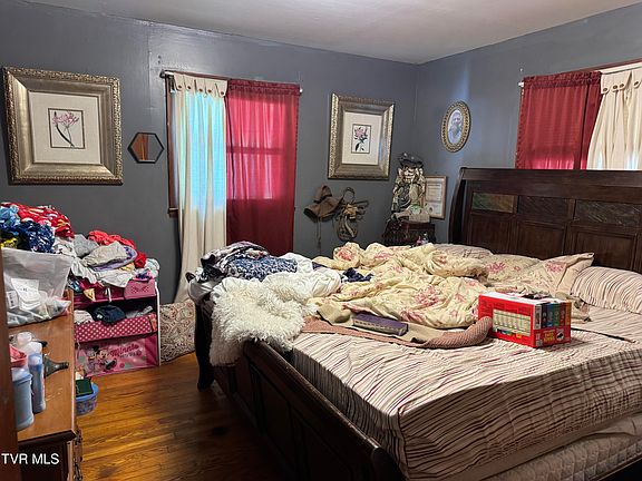4th image of 603 Watterson St