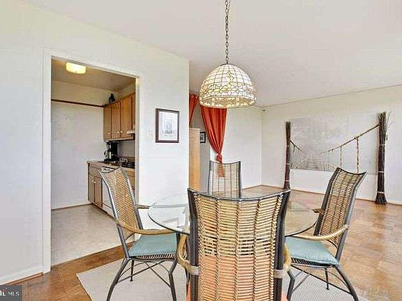 4th image of 10401 Grosvenor Pl APT 1524