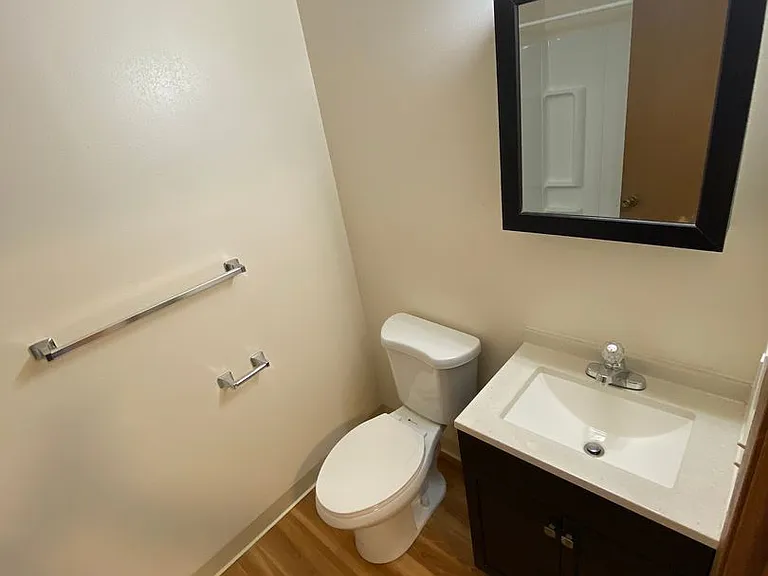 2504 Eide St — Photo 7