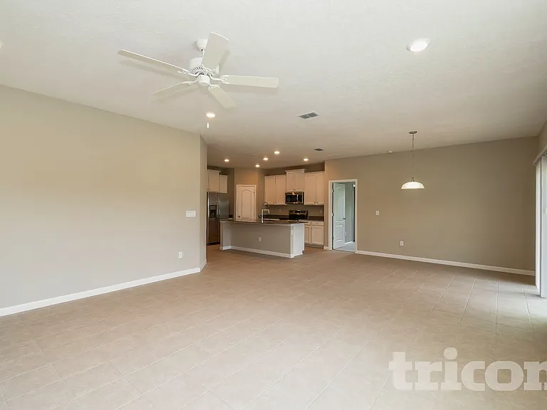 10226 Pavnes Creek Dr — Photo 3