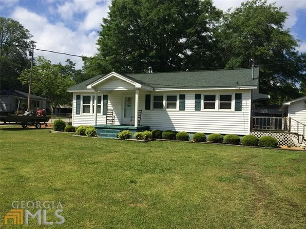 302 Pembroke Cir, Elberton, GA 30635