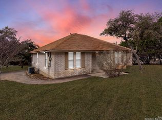 114 Deer Oaks, Lakehills, TX 78063
