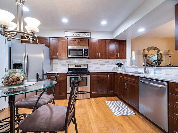 4th image of 4979 Lord Alfred Ct