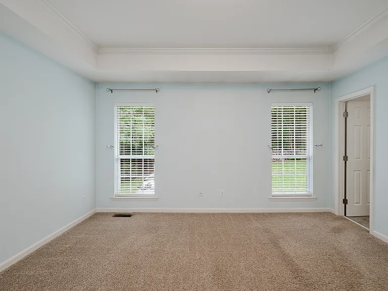 120 Lynn Dr — Photo 17