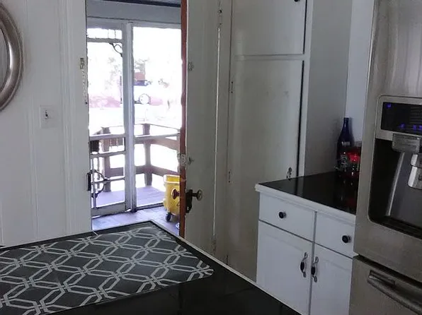 105 S Outerbridge St, Robersonville, NC 27871