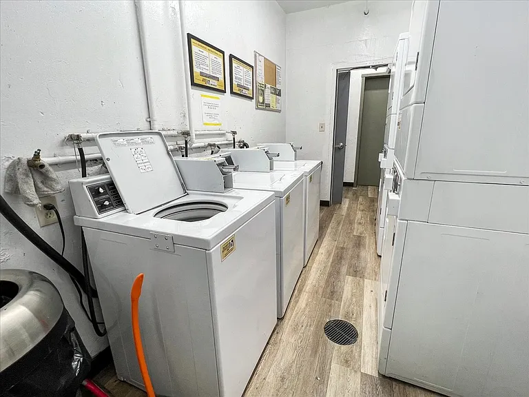749 Garland Ave — Photo 39