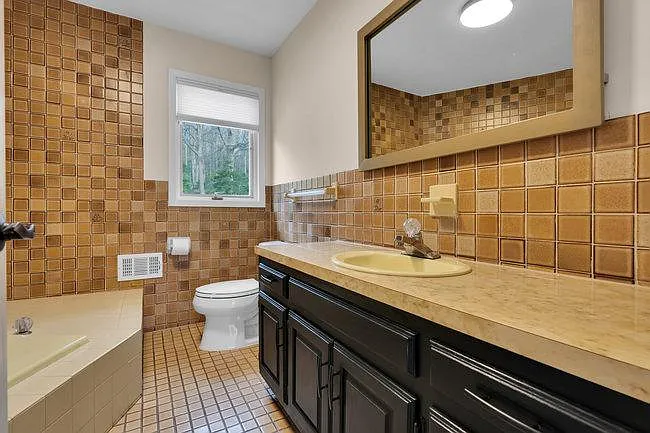 180 Hartshorne Rd — Photo 34