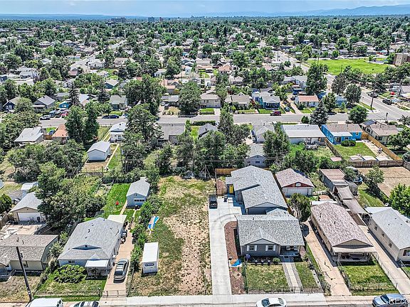 4th image of 3224 W Dakota Avenue