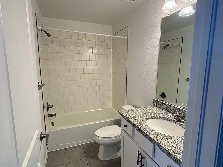 Guest Bathroom (3rd Floor)