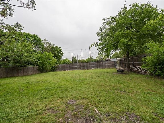4th image of 2124 Bowie Dr