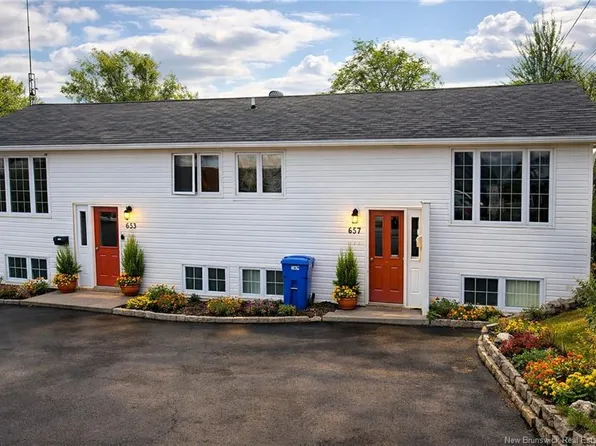 67 Saint Anne St #653, Bathurst, NB E2A 2N5