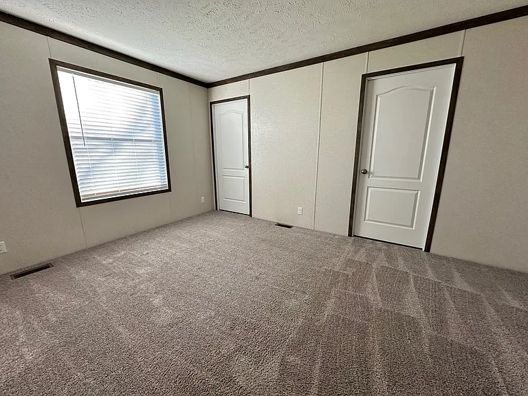 642 Oregon St #642 — Photo 8