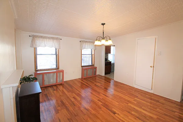 Rented by Compass | media 10