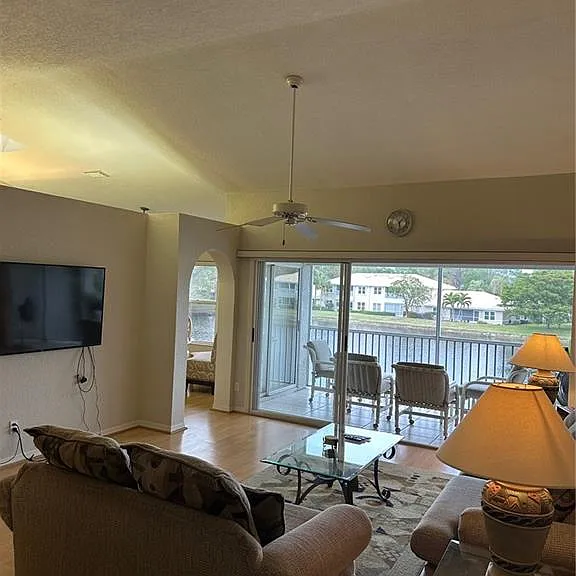 306 Emerald Bay Cir #J5 — Photo 9