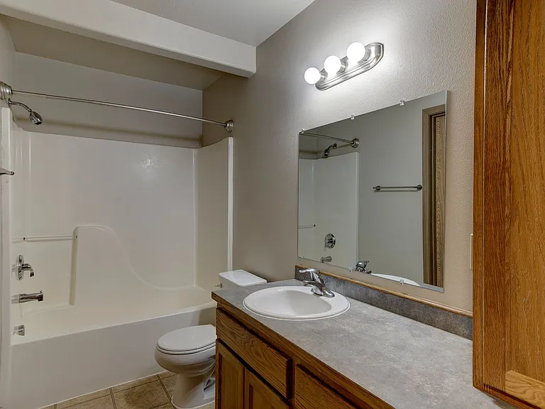 M0833 Arbor Terrace Condo's — Photo 57