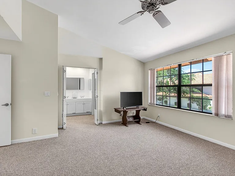 7865 La Mirada Dr — Photo 38