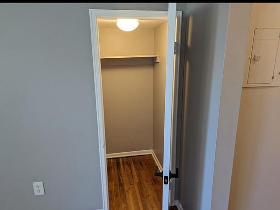 5th image of 257 Essex St APT 3