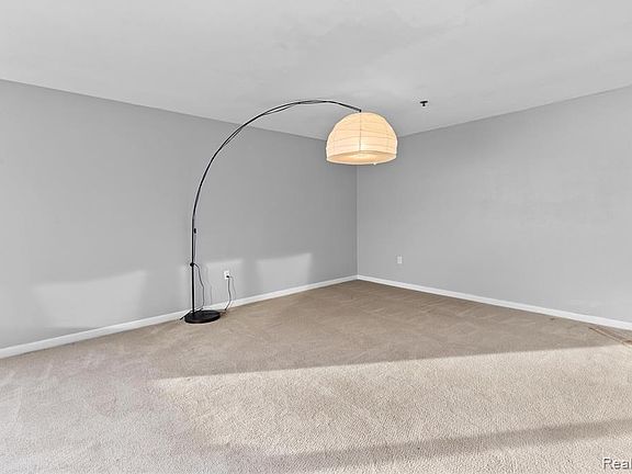5th image of 1001 W Jefferson Ave #8H
