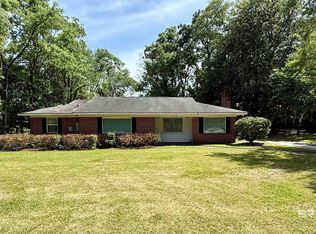 403 Sutherland Dr, Chickasaw, AL 36611