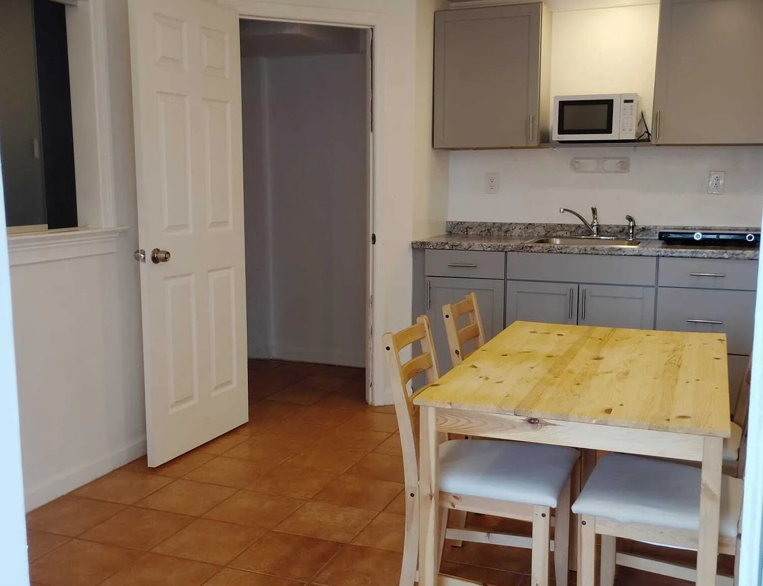 Studio, 1.0 bath, 1337 sqft, $1,425 — Photo 1