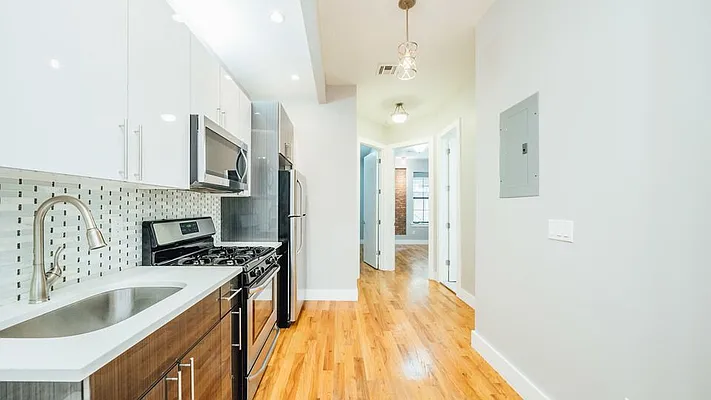 Rented by Nooklyn NYC LLC | media 15