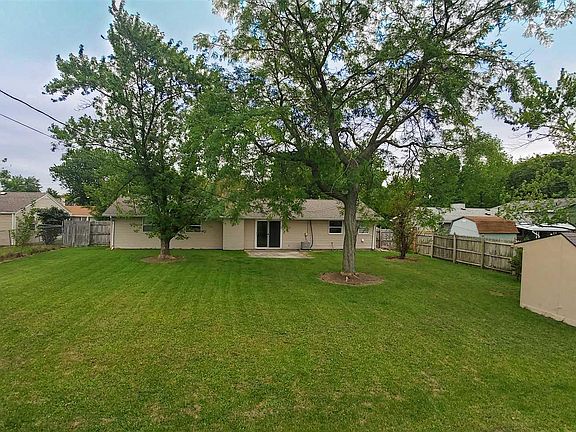 2nd image of 2427 Forest Valley Dr