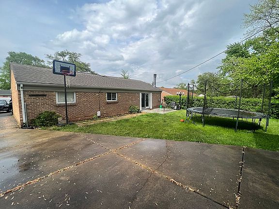 5th image of 119 Oxford Ln