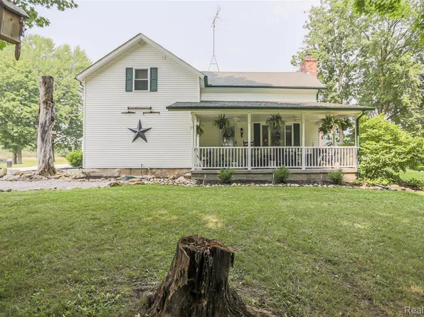 7284 Beard Rd, Clyde, MI 48049