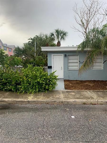 1st image of 716 3rd Ave N #718
