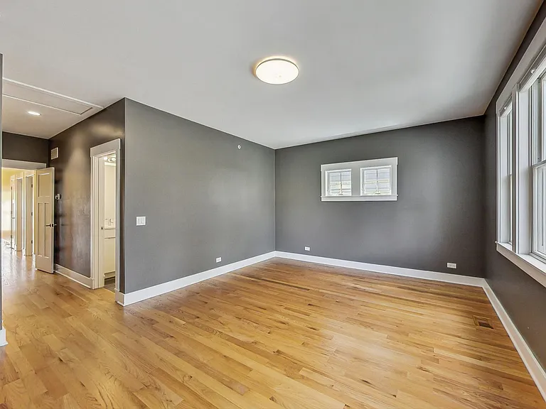 8101 Floral Ave — Photo 16
