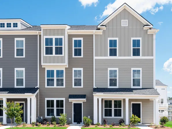 216 Yorkshire Dr, Moncks Corner, SC 29461