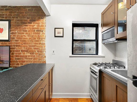 3rd image of 235 E 51st St APT 2D