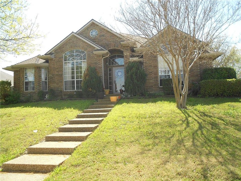 1st image of 3022 Oak Dr
