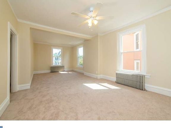 3rd image of 424 W 2nd Ave