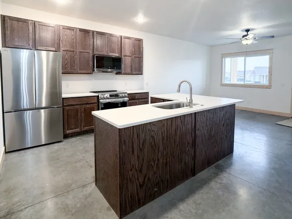 671 Valley View Dr, Sheridan, WY 82801