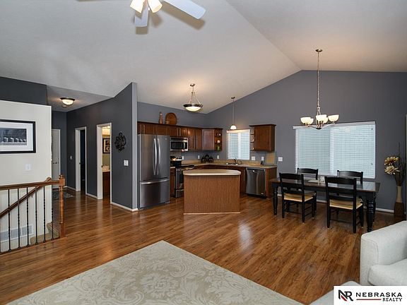 4th image of 4907 N 160th St