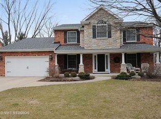 2344 Oak Hill Dr, Lisle, IL 60532