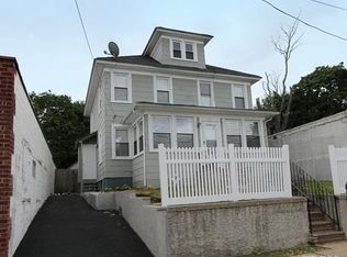 69 High St, Hempstead, NY 11550