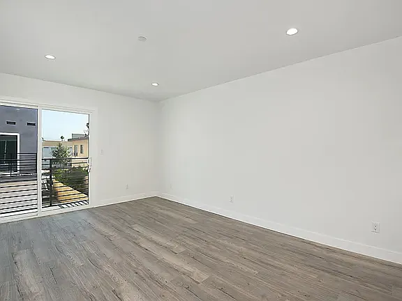 4832 Saturn St — Photo 18
