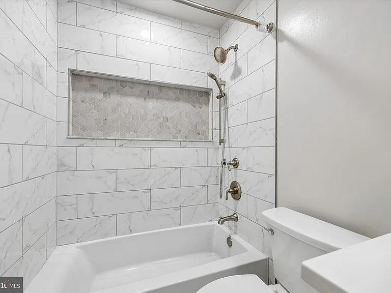 10417 Carlyn Ridge Rd — Photo 21